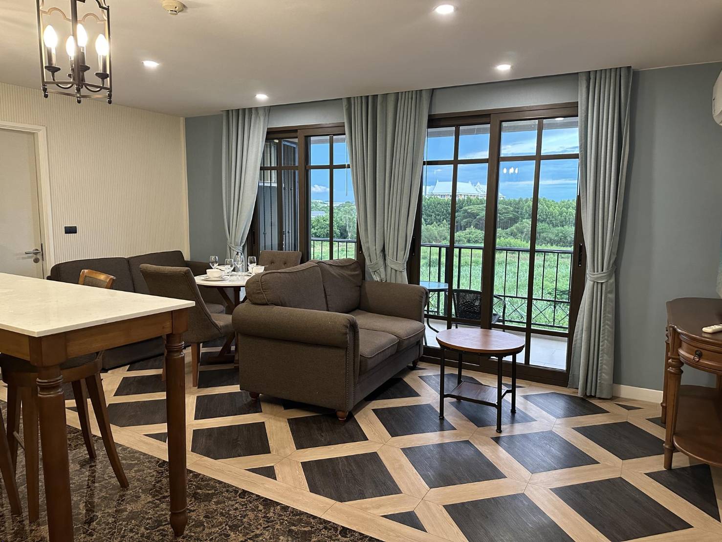 Espana condo — 2 bedroom, 70 м², 5 эт.