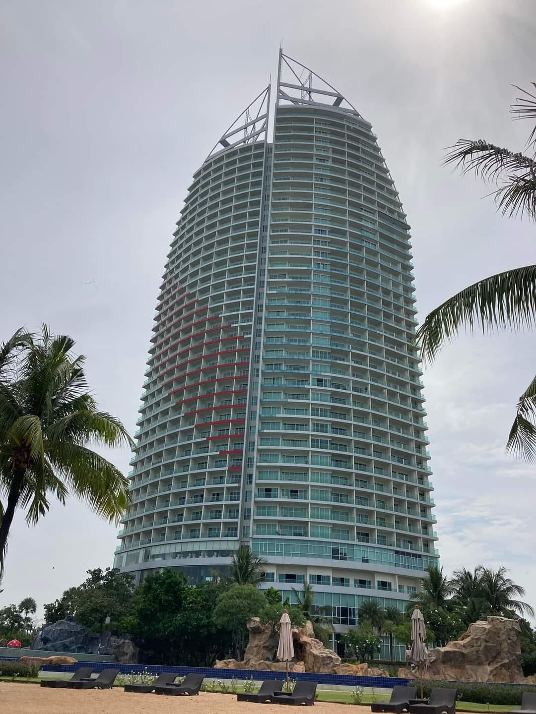 Movenpick Penthouse — Penthouse, 339 м², 37 эт.