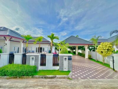 Baan Dusit Pattaya Hill — Villa