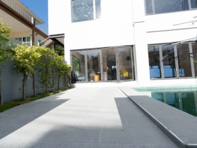 Townhouse/house — Townhouse, 260 м², 3 эт.
