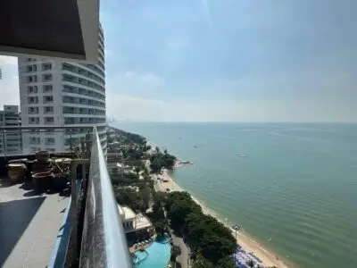 Baan Haad Uthong Condominium — 2 bedroom, 245 м², 21 эт.