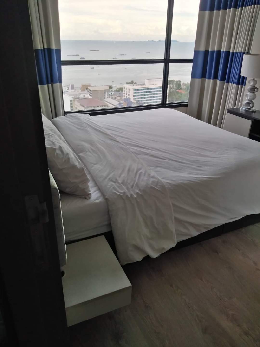 Base — 2 bedroom, 50 м², 18 эт.