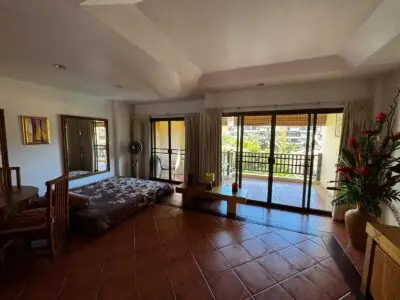 Chateau Dale Thabali Condo — Studio, 64 м², 4 эт.