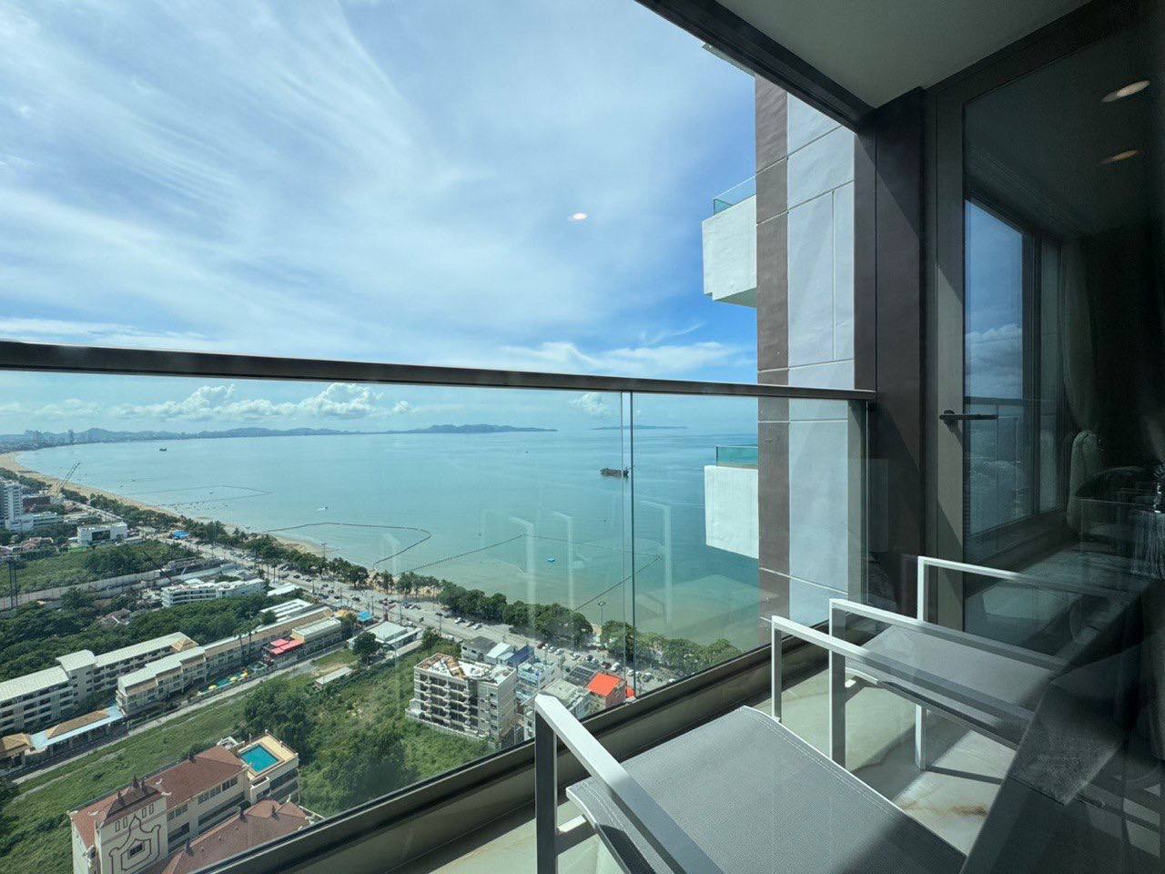 Copacabana Beach Jomtien — 1 bedroom, 32 эт.