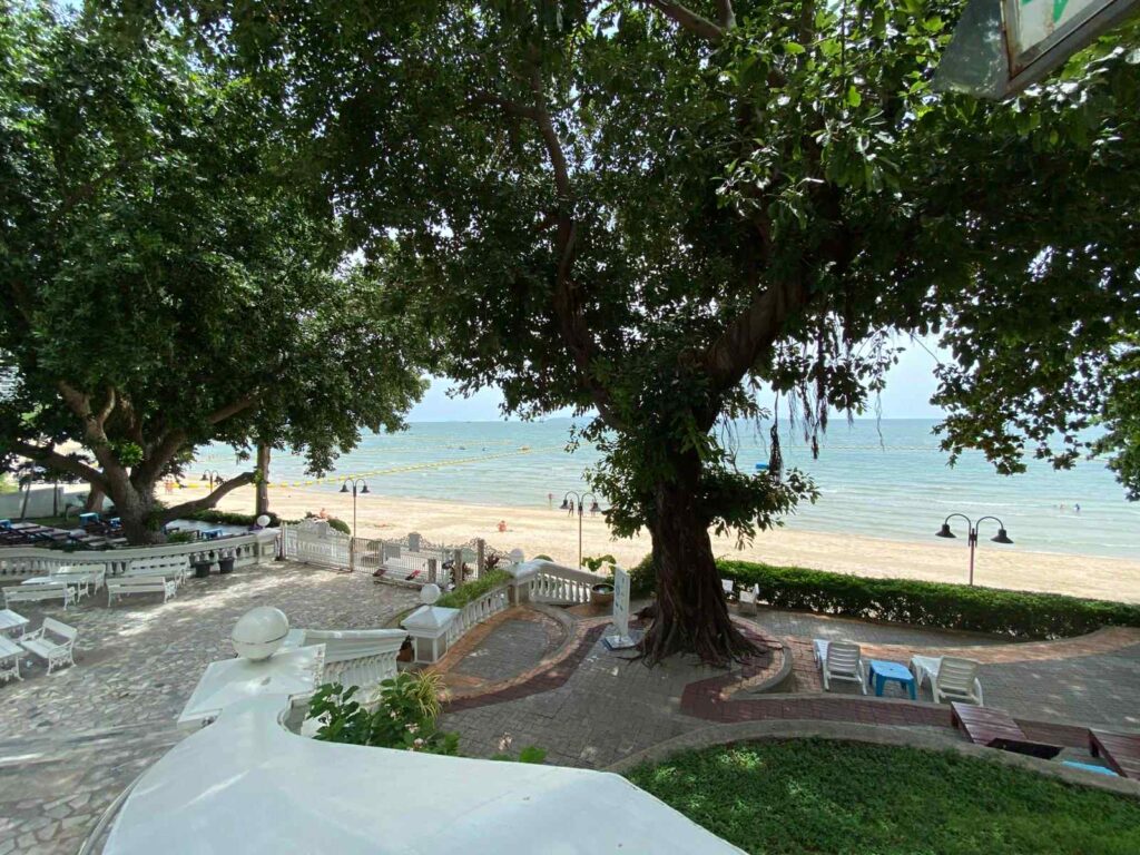 Sky Beach Residence - Wong Amat, Паттайя