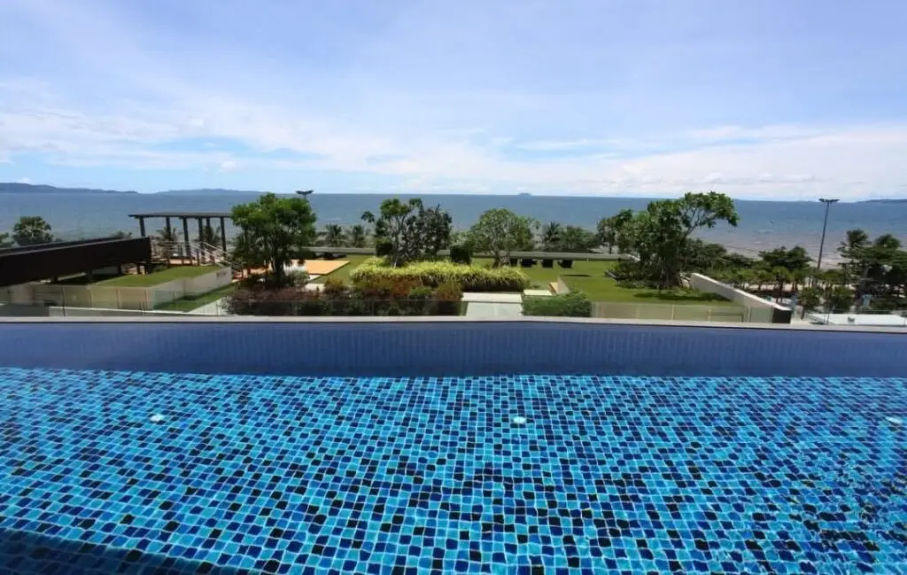 Cetus Beachfront Condominium: территория и инфраструктура