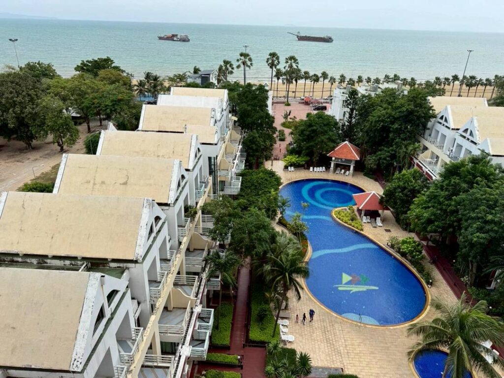 Metro Jomtien Condotel - Jomtien, Паттайя
