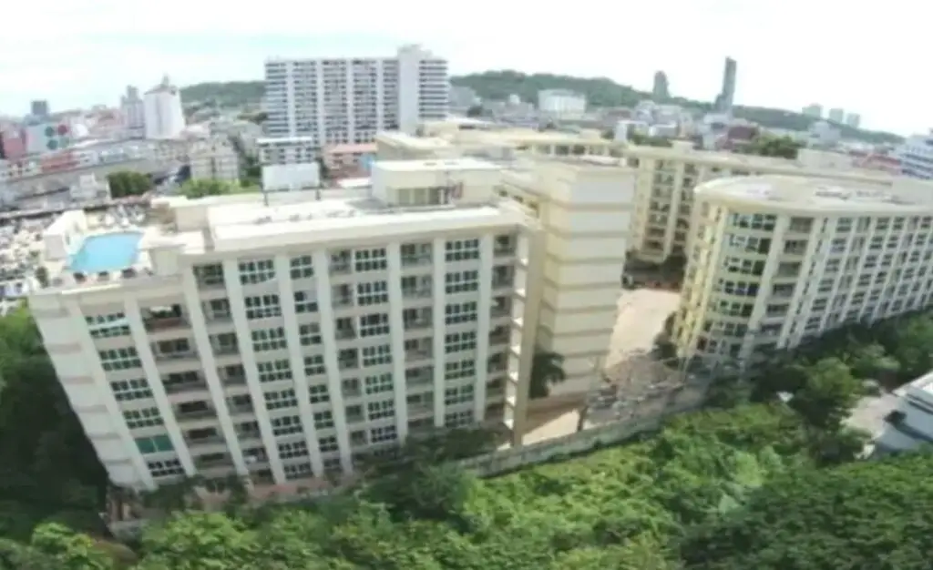 City Garden Pattaya: фасад комплекса