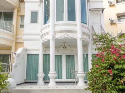 The Royal Belleview penthouse — townhouse, 3 эт.