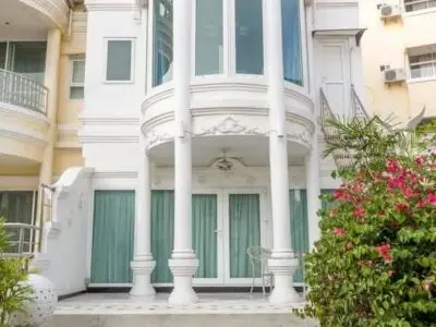 The Royal Belleview penthouse — townhouse, 3 эт.
