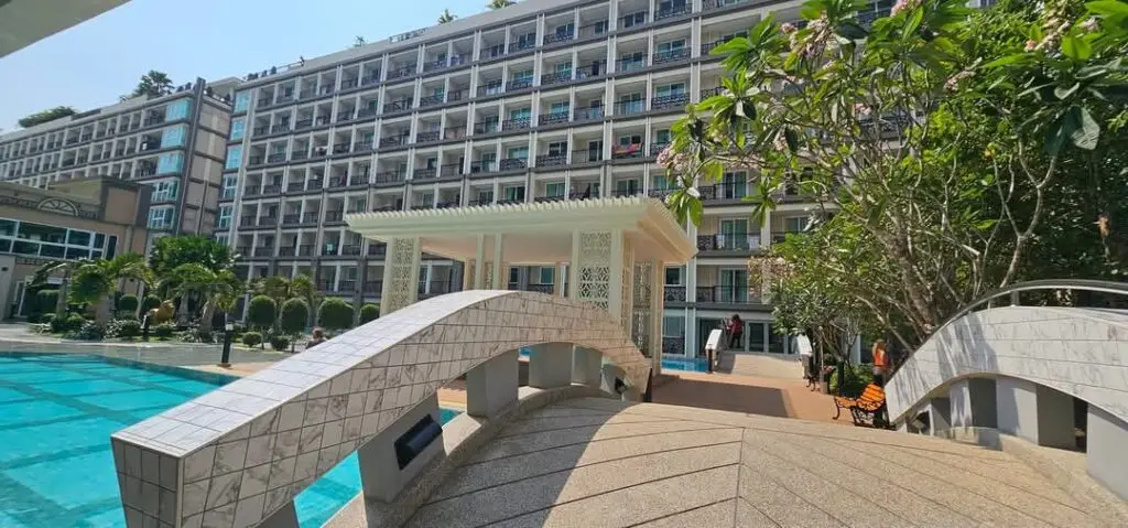 Dusit Grand Park 2: лобби