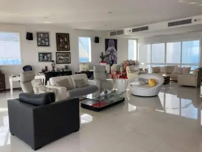 Movenpick Penthouse — Penthouse, 339 м², 37 эт.