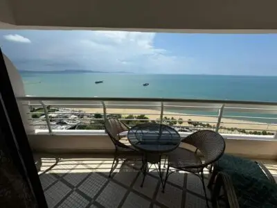 Metro Jomtien Condotel — Studio, 46 м², 25 эт.