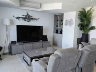 Northshore Condo — 1 bedroom, 80 м², 28 эт.