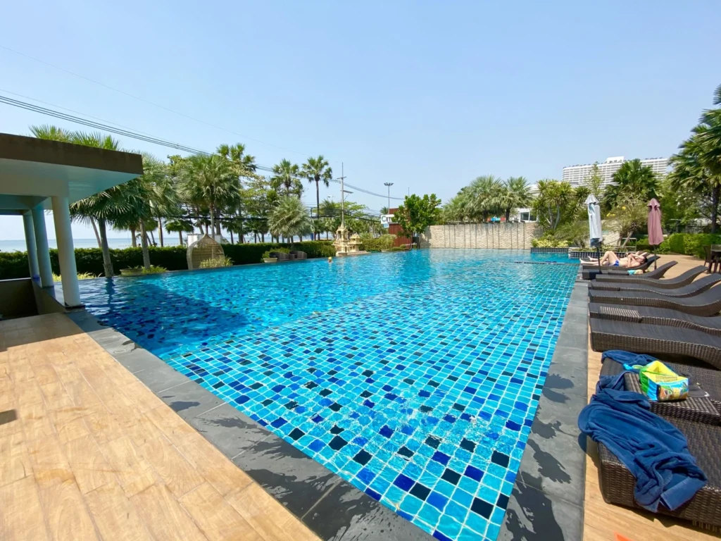 Cetus Beachfront Condominium - Jomtien, Паттайя