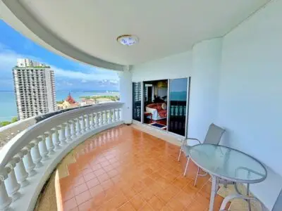 Silver Beach Wongamat — 2 bedroom, 162 м², 162 эт.