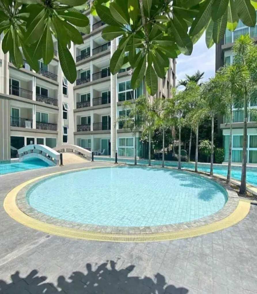 Dusit Grand Park 2: фасад комплекса