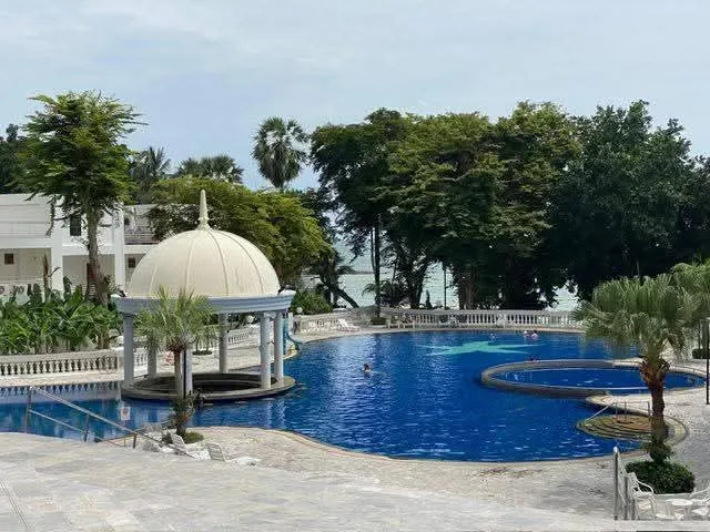 Sky Beach Residence - Wong Amat, Паттайя