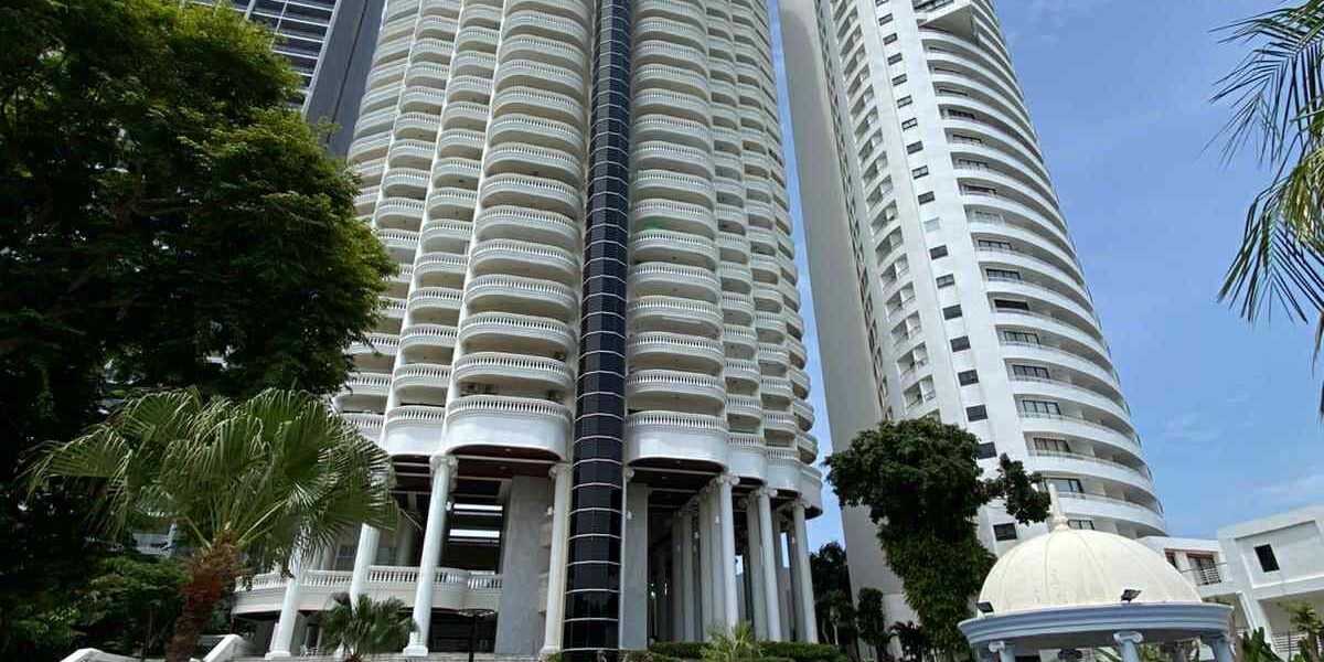 Sky Beach Residence - Wong Amat, Паттайя