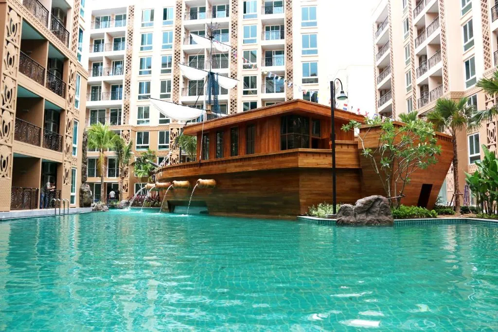 Atlantis condo: фасад комплекса
