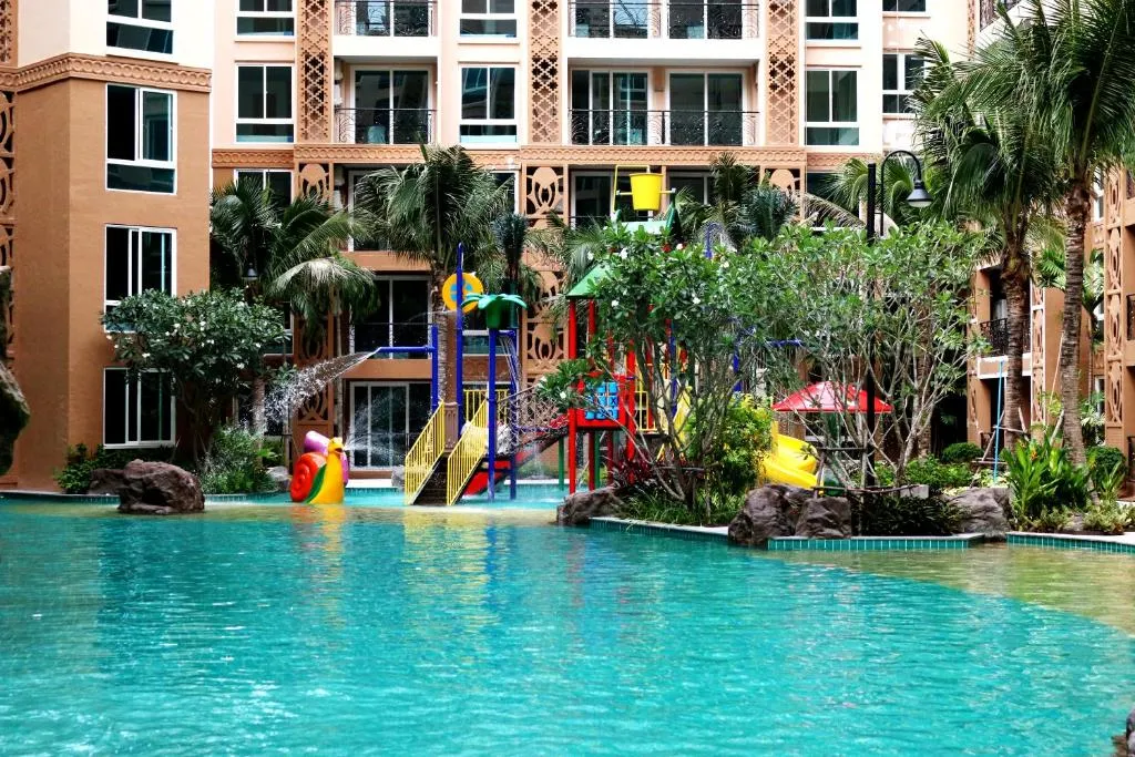 Atlantis condo: вид из окон