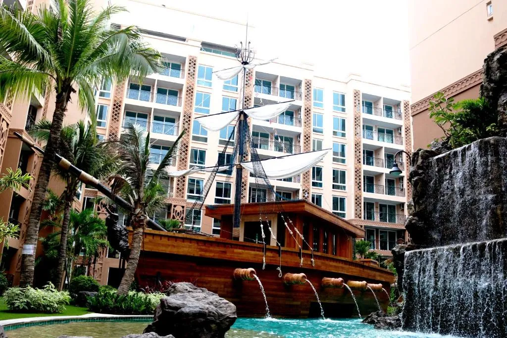 Atlantis condo: фасад комплекса