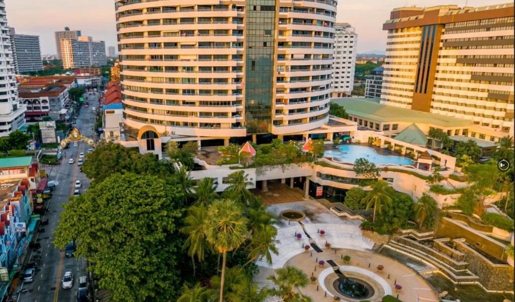 Jomtien Plaza condotel - Jomtien, Паттайя