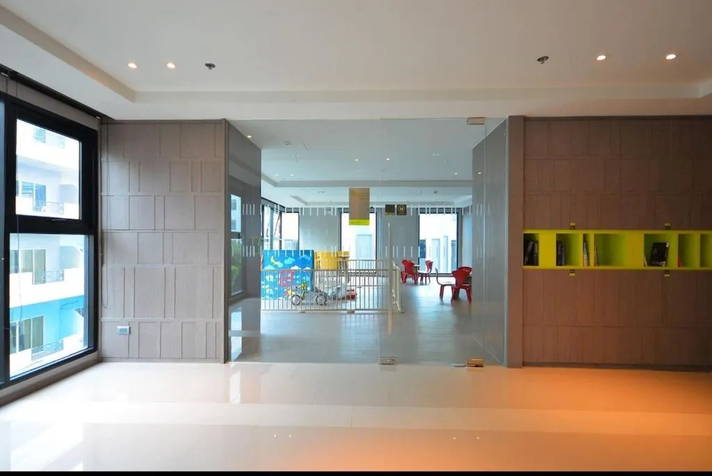 Base - Central Pattaya, Паттайя