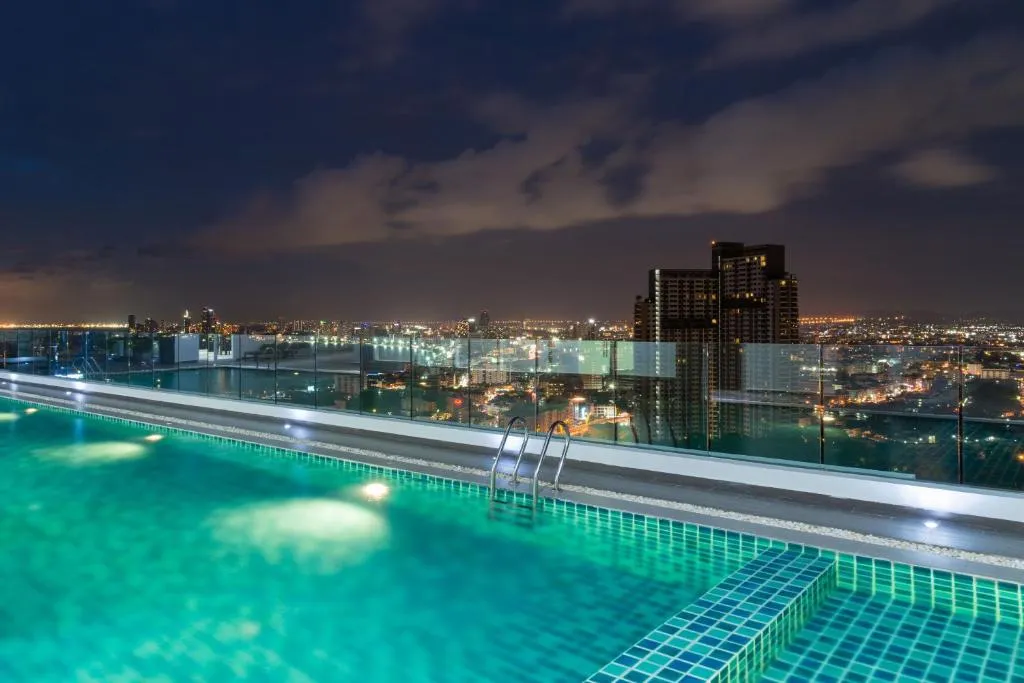 The Vision Condo - Pratamnak, Паттайя