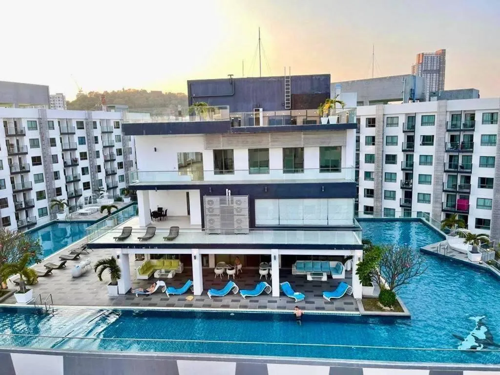 Arcadia Beach Resort