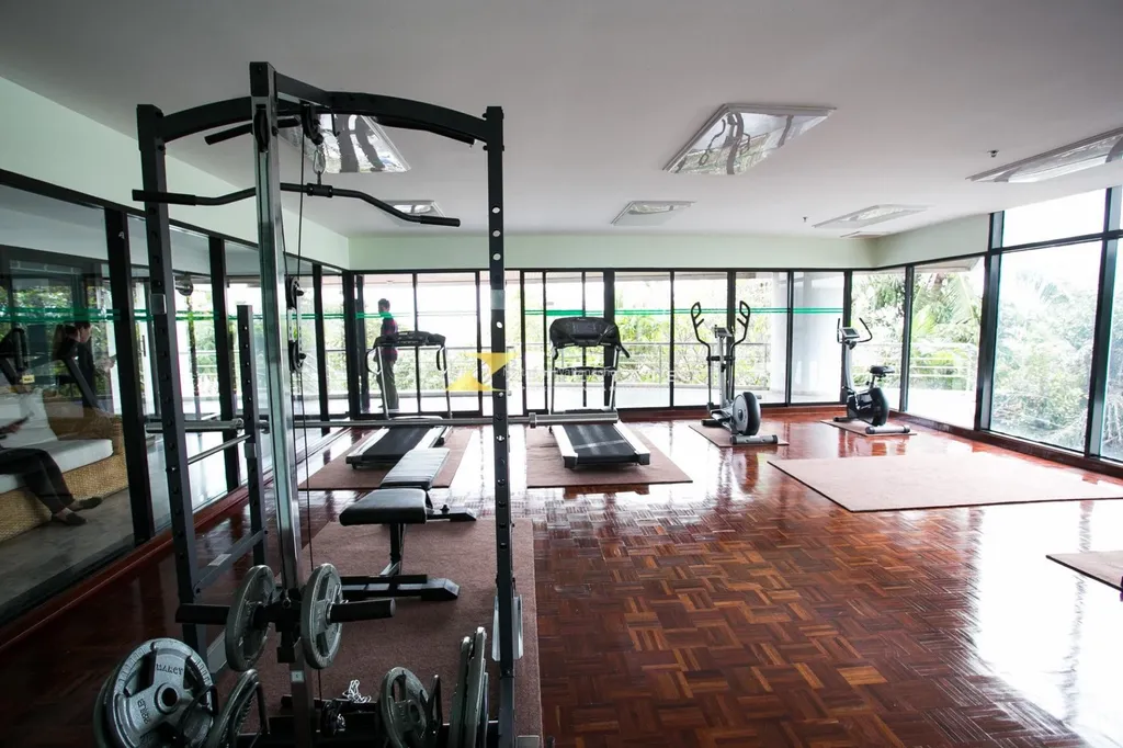Baan Haad Uthong Condominium - Pratamnak, Паттайя