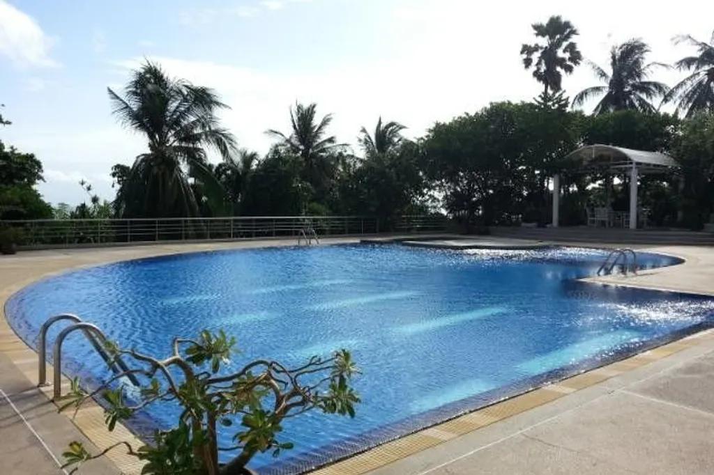 Baan Haad Uthong Condominium - Pratamnak, Паттайя
