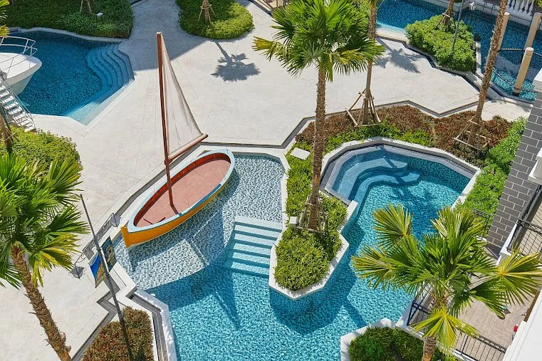 Seven Seas Côte d’Azur: бассейн