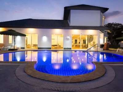 Huge Party villa — Vill, 2 эт.