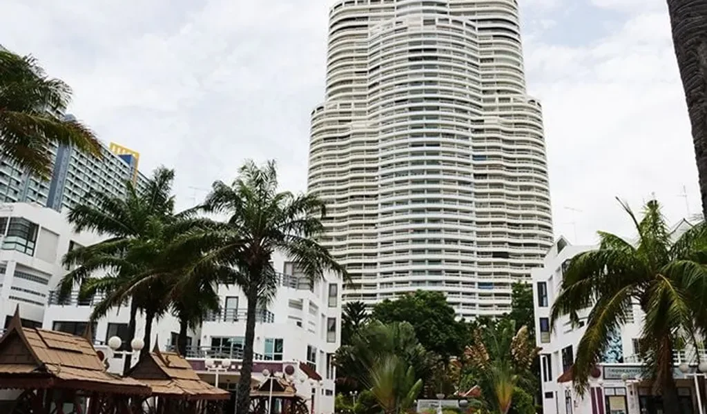 Metro Jomtien Condotel - Jomtien, Паттайя