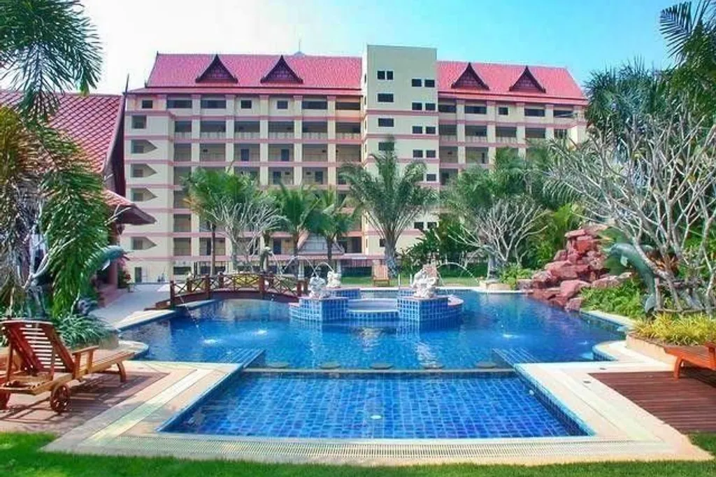 Nova Mirage — Wong Amat