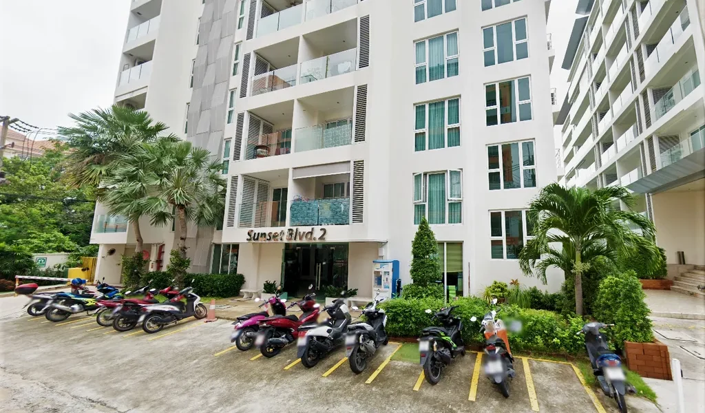 Sunset Boulevard Residence 2 - Pratamnak, Паттайя