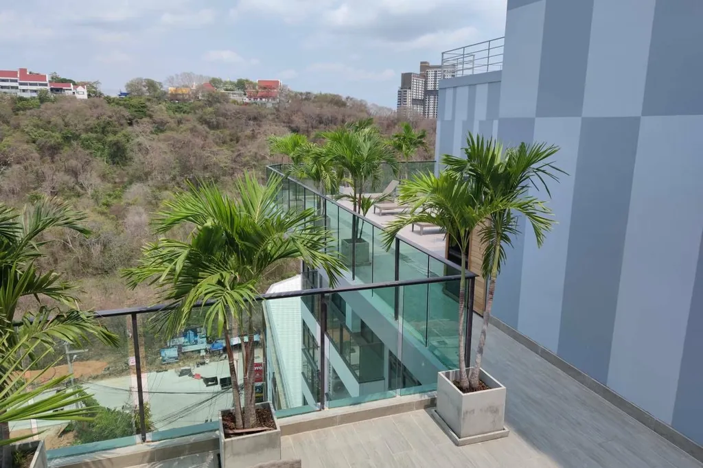 The Jewel Condominium - Pratamnak, Паттайя