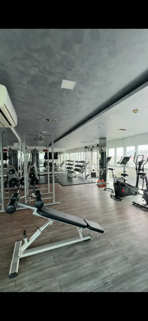 One Tower Pratumnak Pattaya — квартиры рядом с морем в районе Pratumnak: лобби