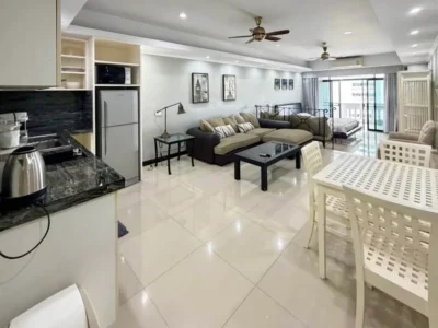 Jomtien Complex Condotel — студия 67 м² с видом на море